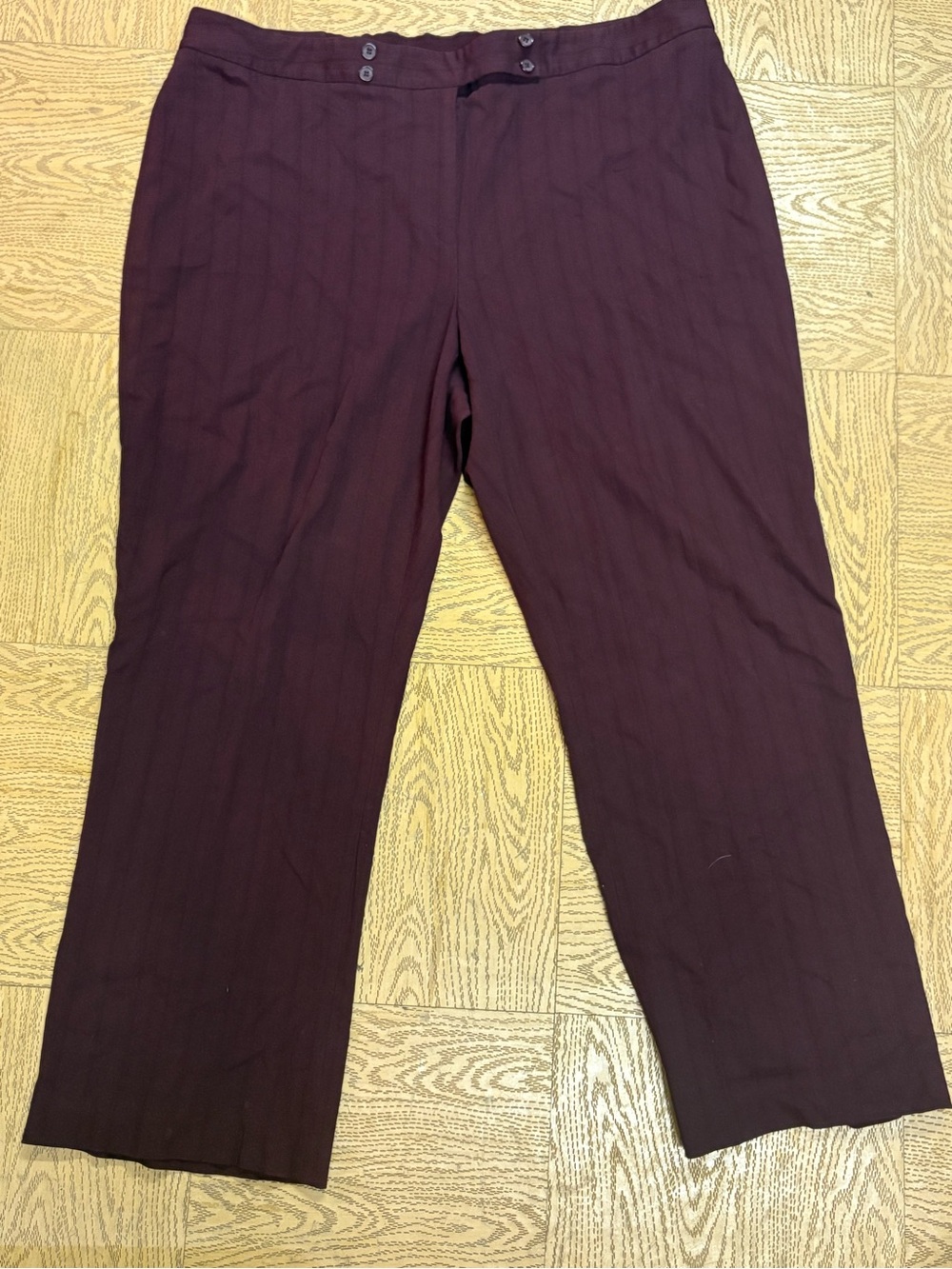 Apostrophe Wine Cropped Straight-Leg Pants